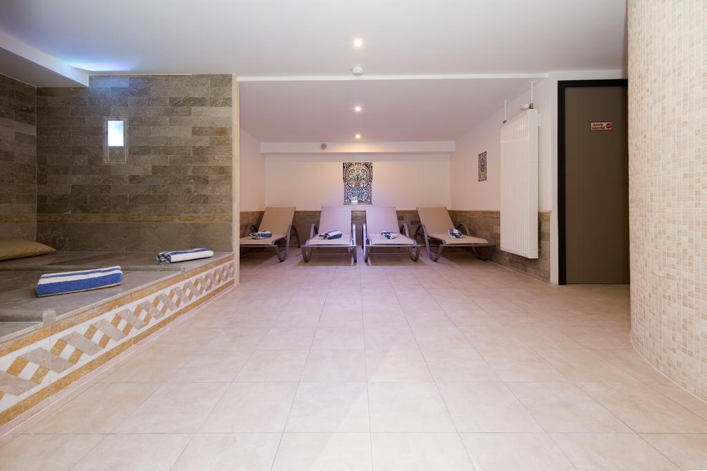 Alexain Hotel Restaurant&Wellness - Colmar Ouest Trois-Épis Exterior foto