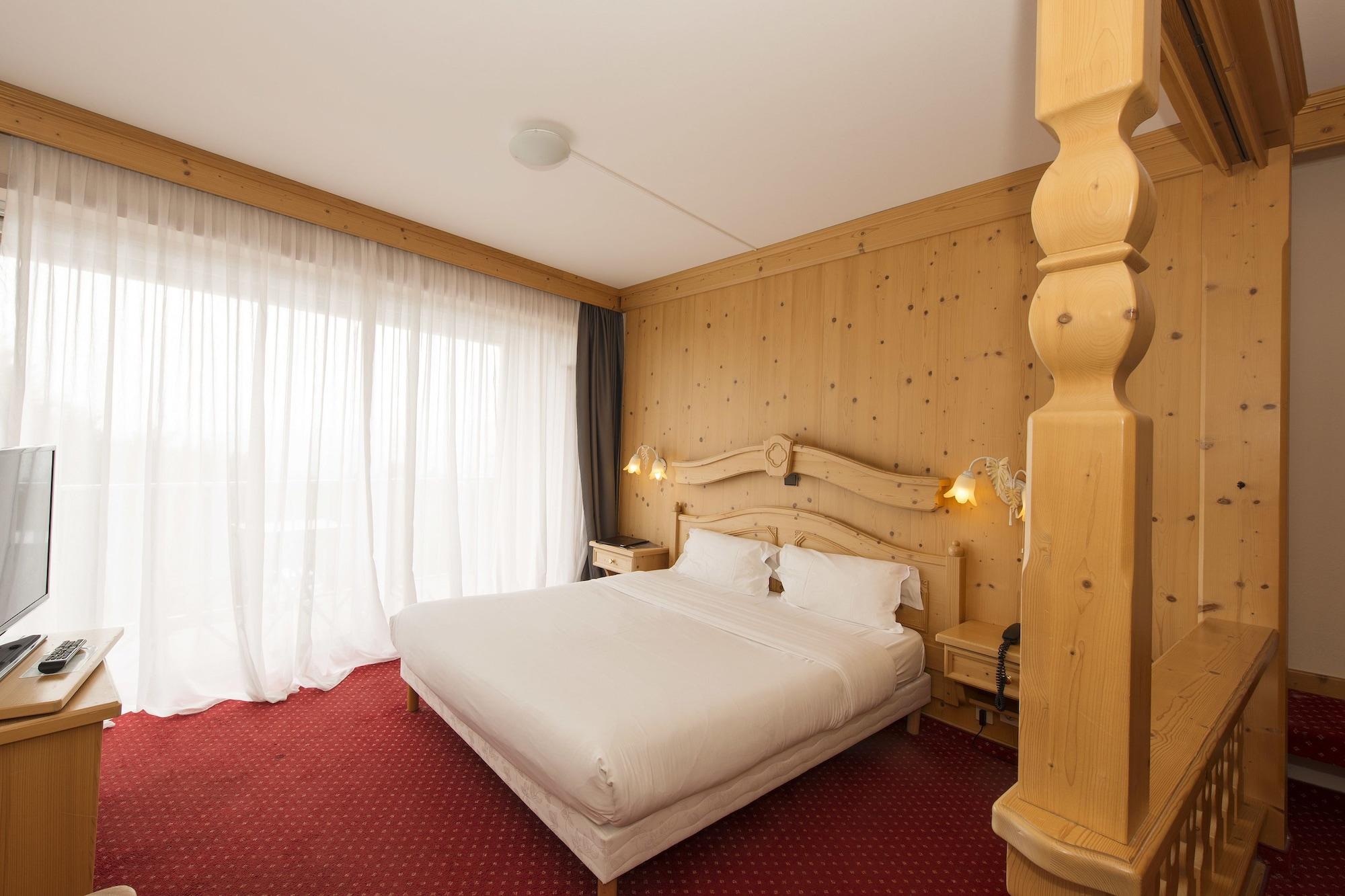 Alexain Hotel Restaurant&Wellness - Colmar Ouest Trois-Épis Exterior foto