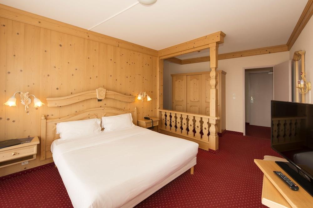 Alexain Hotel Restaurant&Wellness - Colmar Ouest Trois-Épis Exterior foto