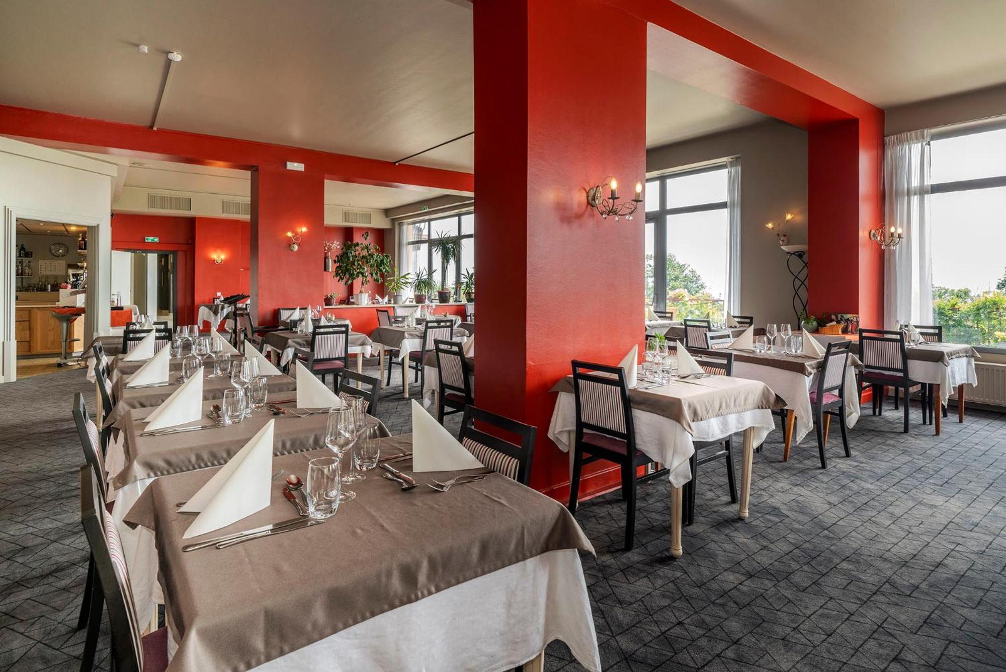 Alexain Hotel Restaurant&Wellness - Colmar Ouest Trois-Épis Exterior foto