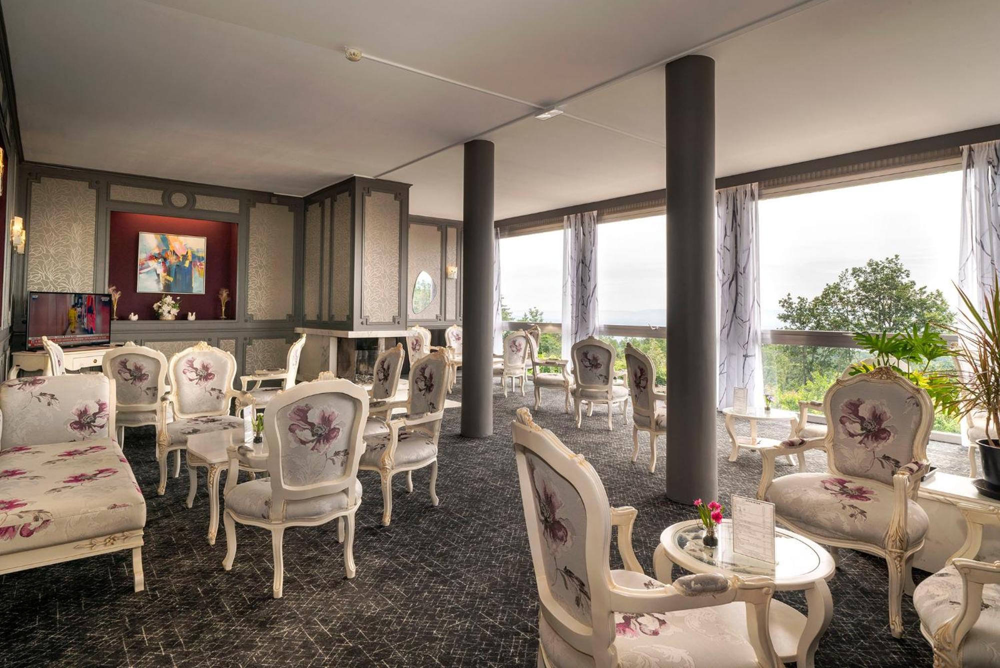 Alexain Hotel Restaurant&Wellness - Colmar Ouest Trois-Épis Exterior foto